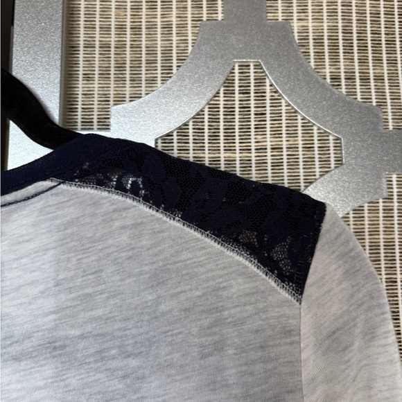 PINK Victoria's Secret White and Blue Women’s Top - Picture 6 of 6